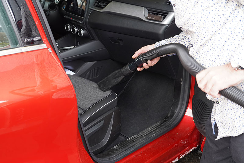 Staubsaugerplätze für Fahrzeuge in Adliswil